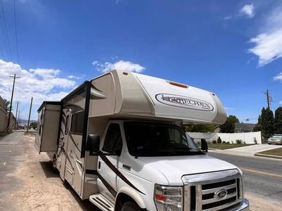2018 COACHMEN LEPRECHAUN 310BH