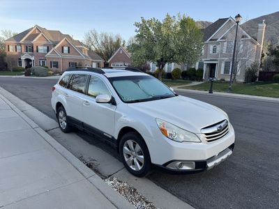 2011 Subaru Outback 2.5i Limited Pwr Moon/Nav