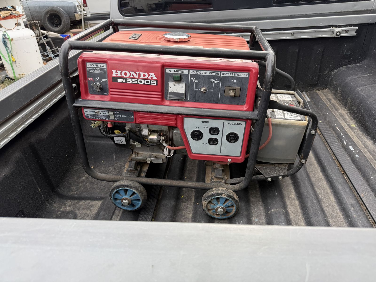 Honda EM3500S Portable Generator - Red, 3500W, Used Good Condition