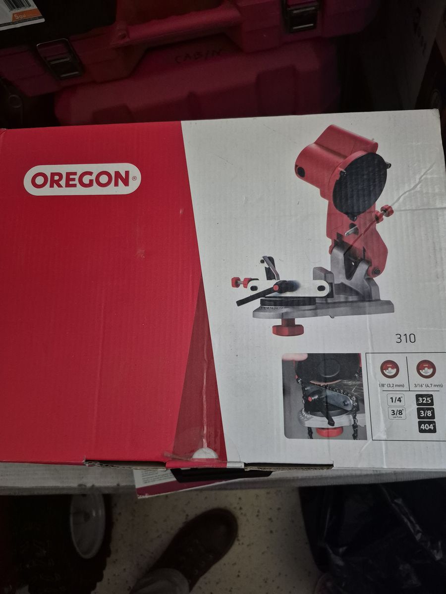 Oregon 310-120 Compact 120-volt Mini Bench Grinder Chain Sharpener