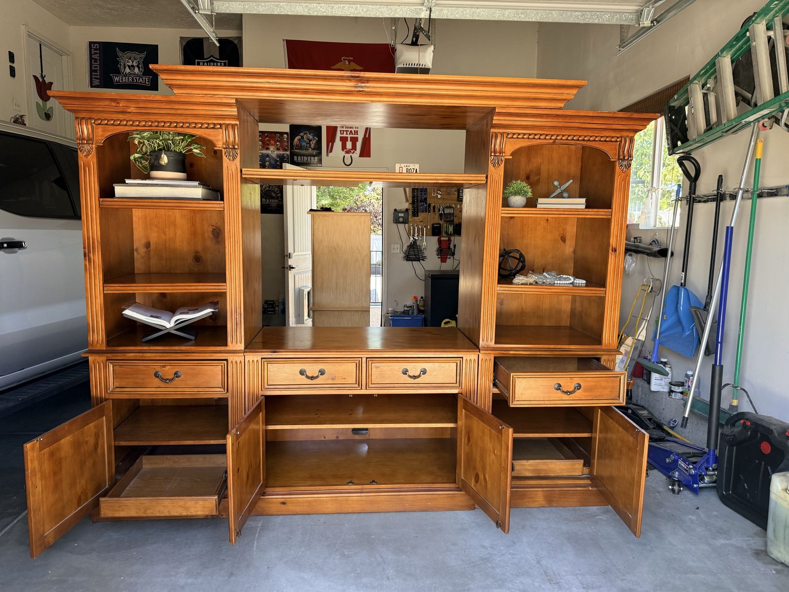 Main image 3