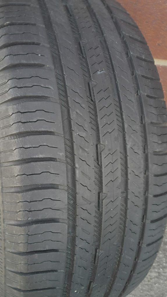 * Nice 235/50R18 Tire *