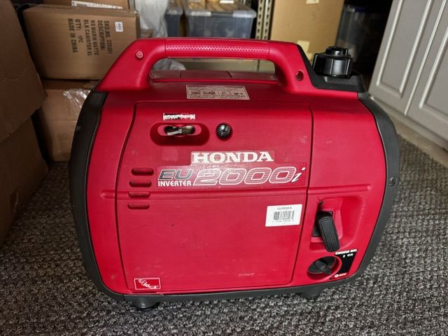 Honda EU2000i Inverter Generator 2000W/1600W Portable Quiet Power, Recently Serviced