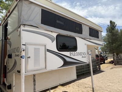 2011 Palomino Bronco 800 truck camper