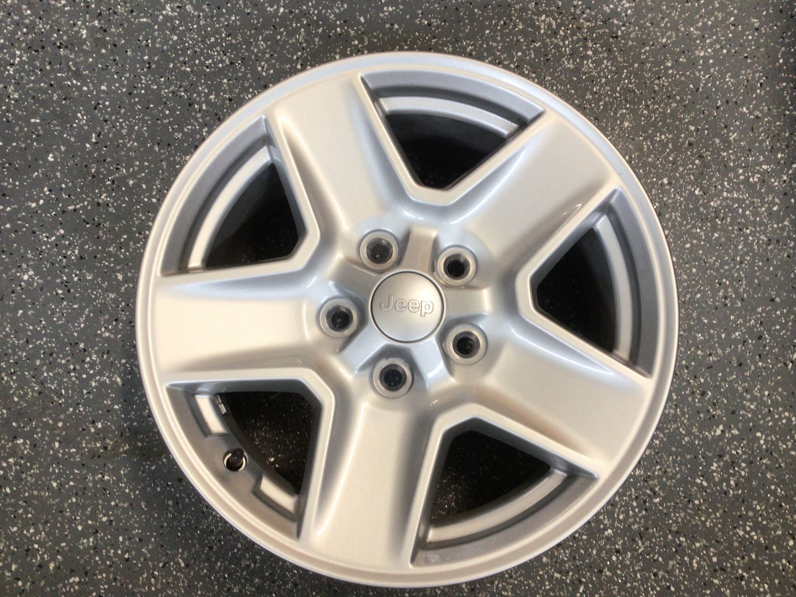 17” Wrangler OEM alloy wheels