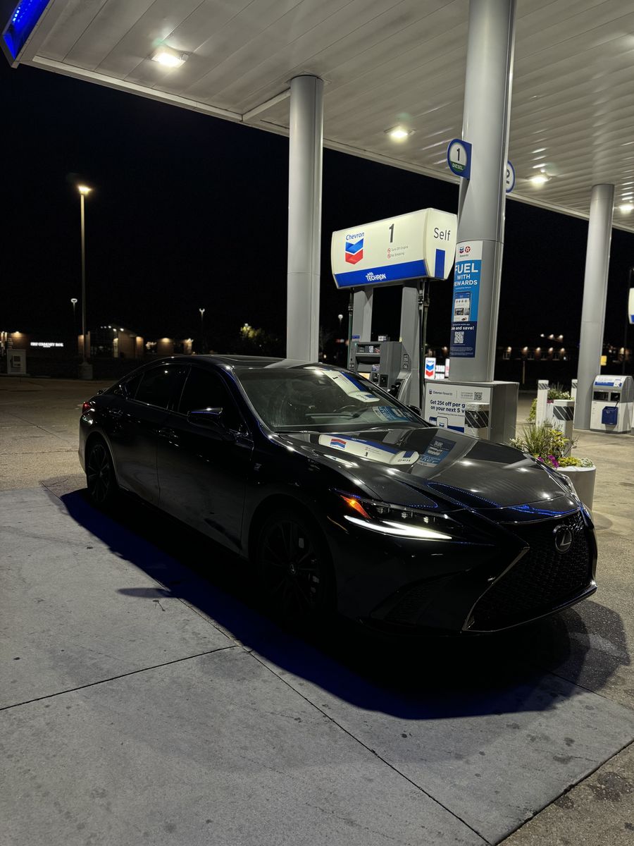 2022 Lexus ES 300h