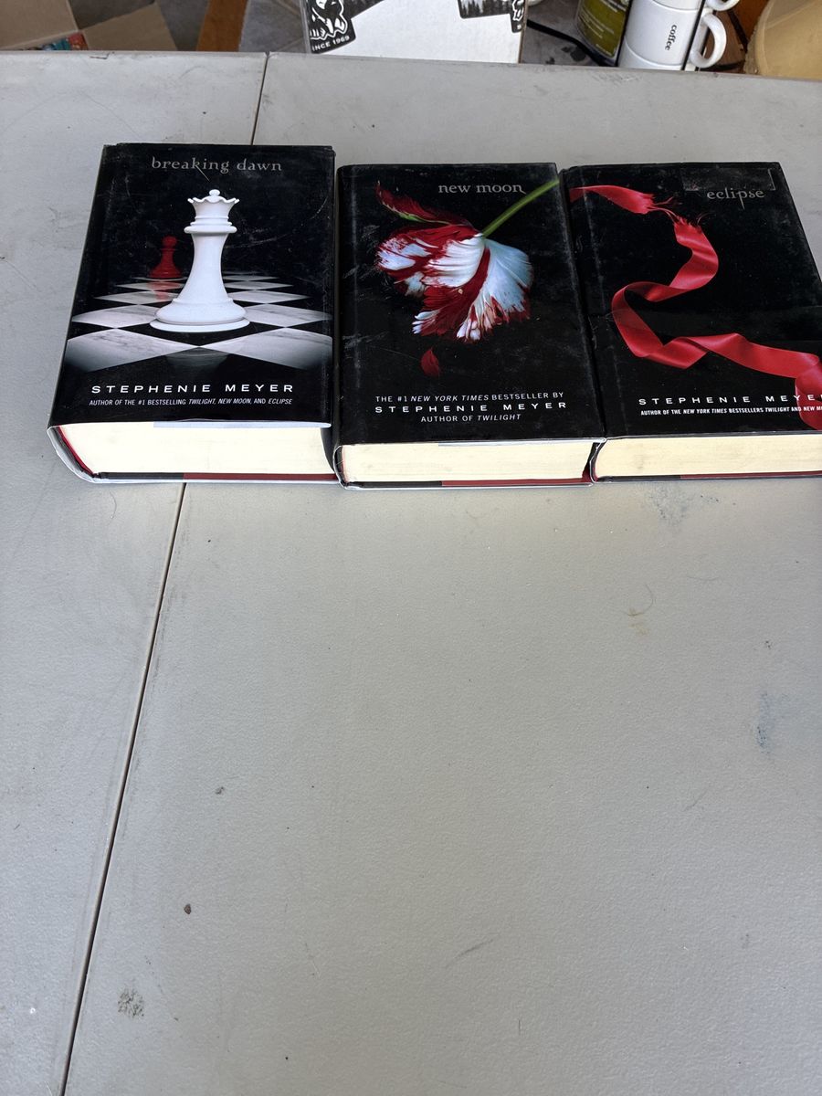 Stephanie Meyer books