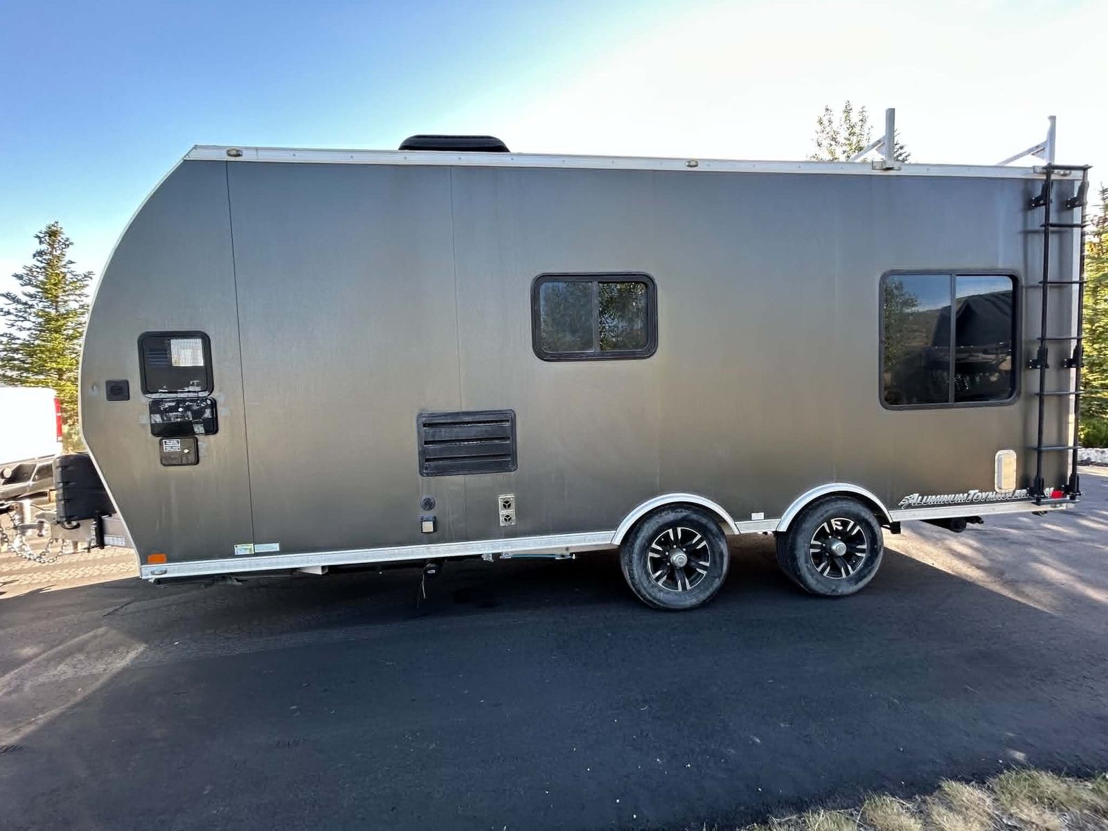 2019 ATC ARV 8520 Aluminum Toy Hauler - Excellent Condition
