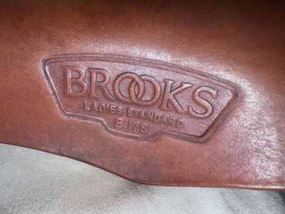 Brooks Ladies B17S leather saddle