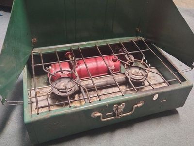 Coleman 2 burner stove