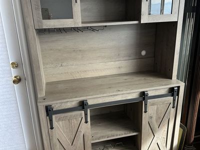 Farmhouse wine bar thing