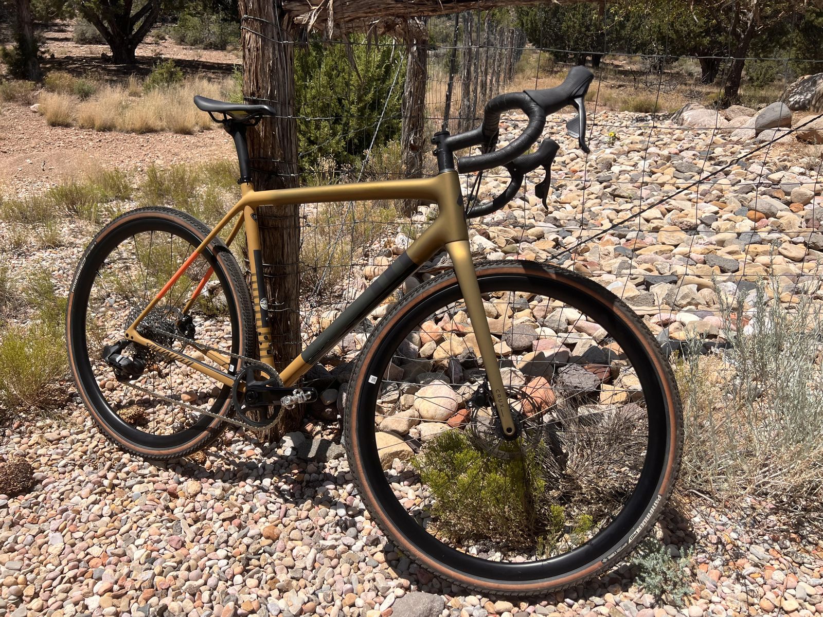 2024 Specialized Crux Expert gravel bike - Size 56 cm (Large)