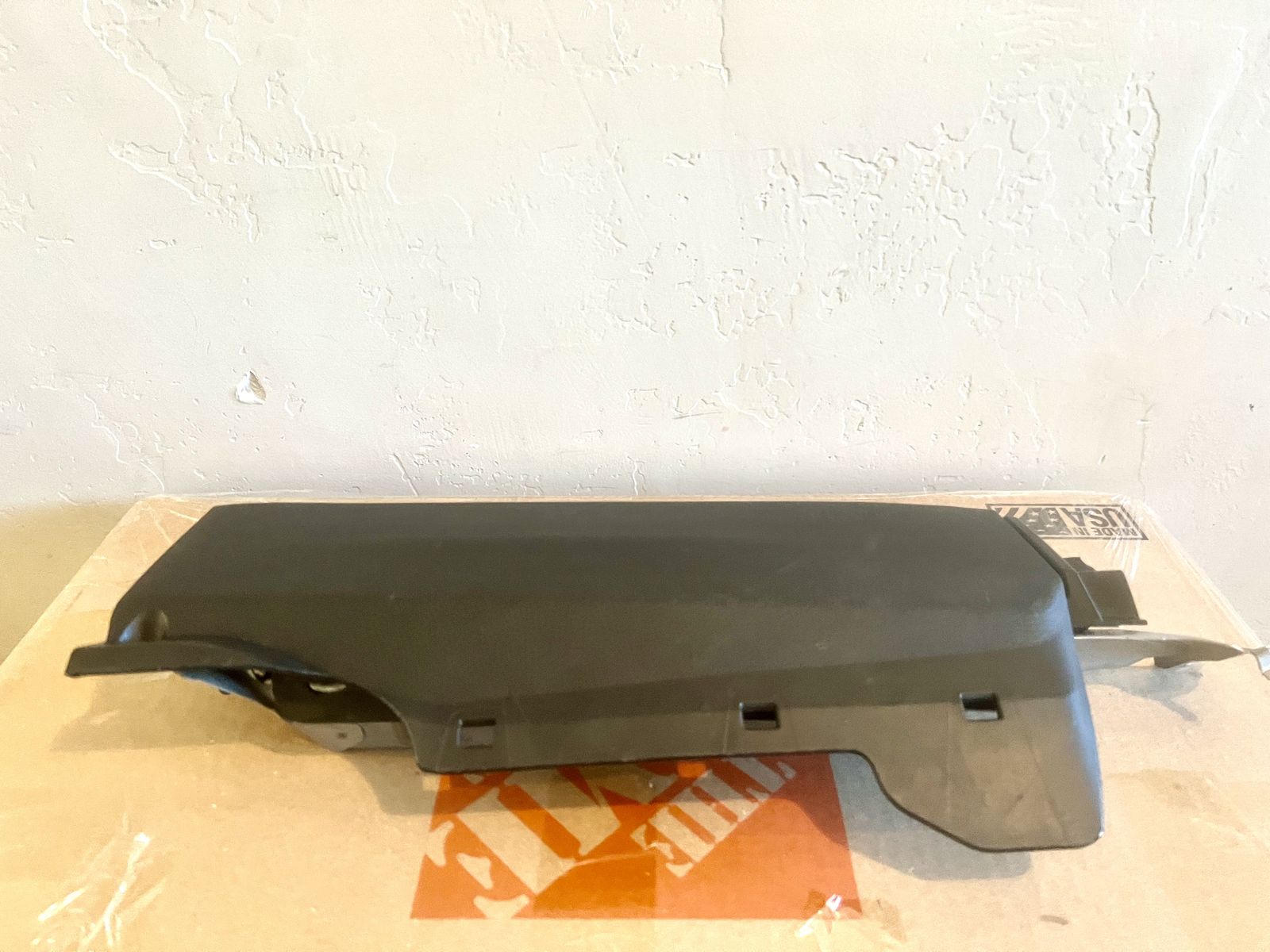 2018-2023 Toyota Tacoma Crew Passenger Knee Airbag