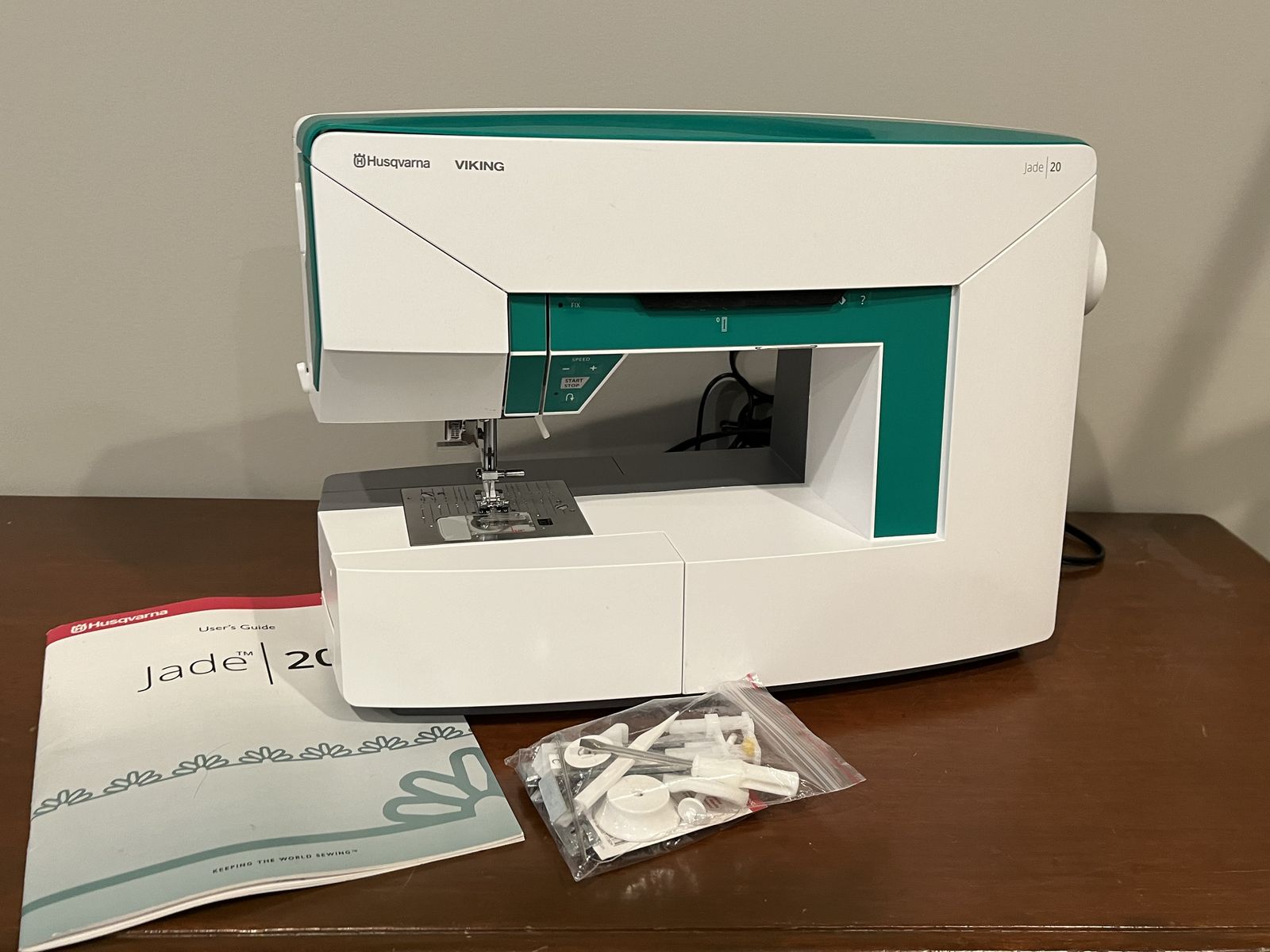 Husqvarna Jade 20 Sewing Machinr