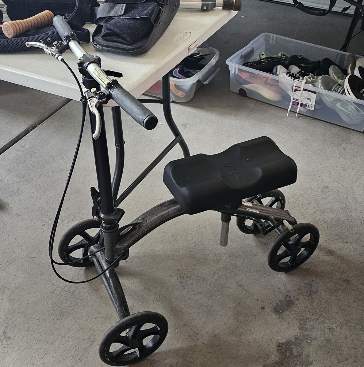 Medical Steerable Knee Walker