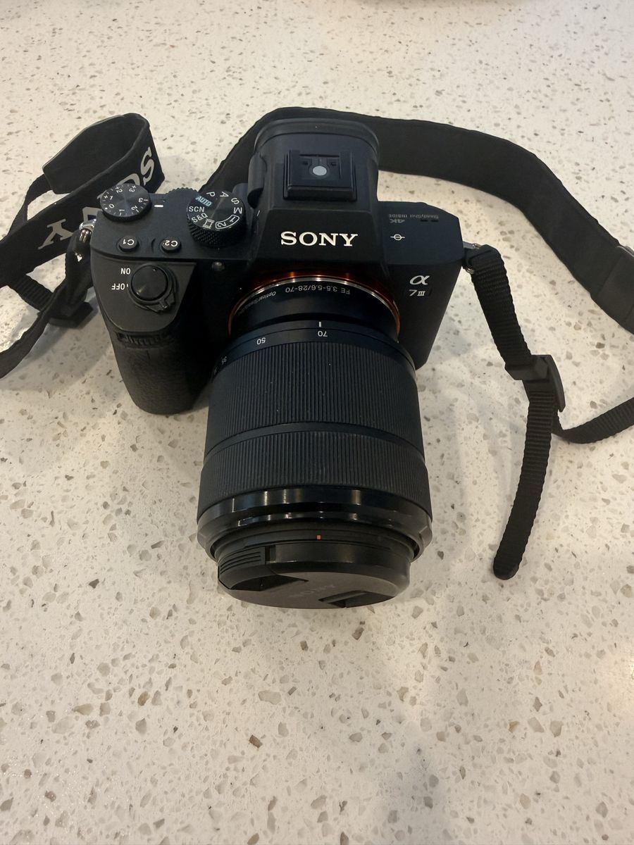 Sony Alpha A7 III Full-Frame Mirrorless Camera with FE 3.5-5.6/28-70mm Lens