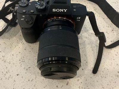 Sony Alpha A7 III Full-Frame Mirrorless Camera with FE 3.5-5.6/28-70mm Lens