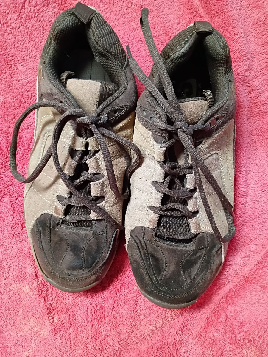 Men's Brown Suede Skate Athletic Sneakers - Size 9