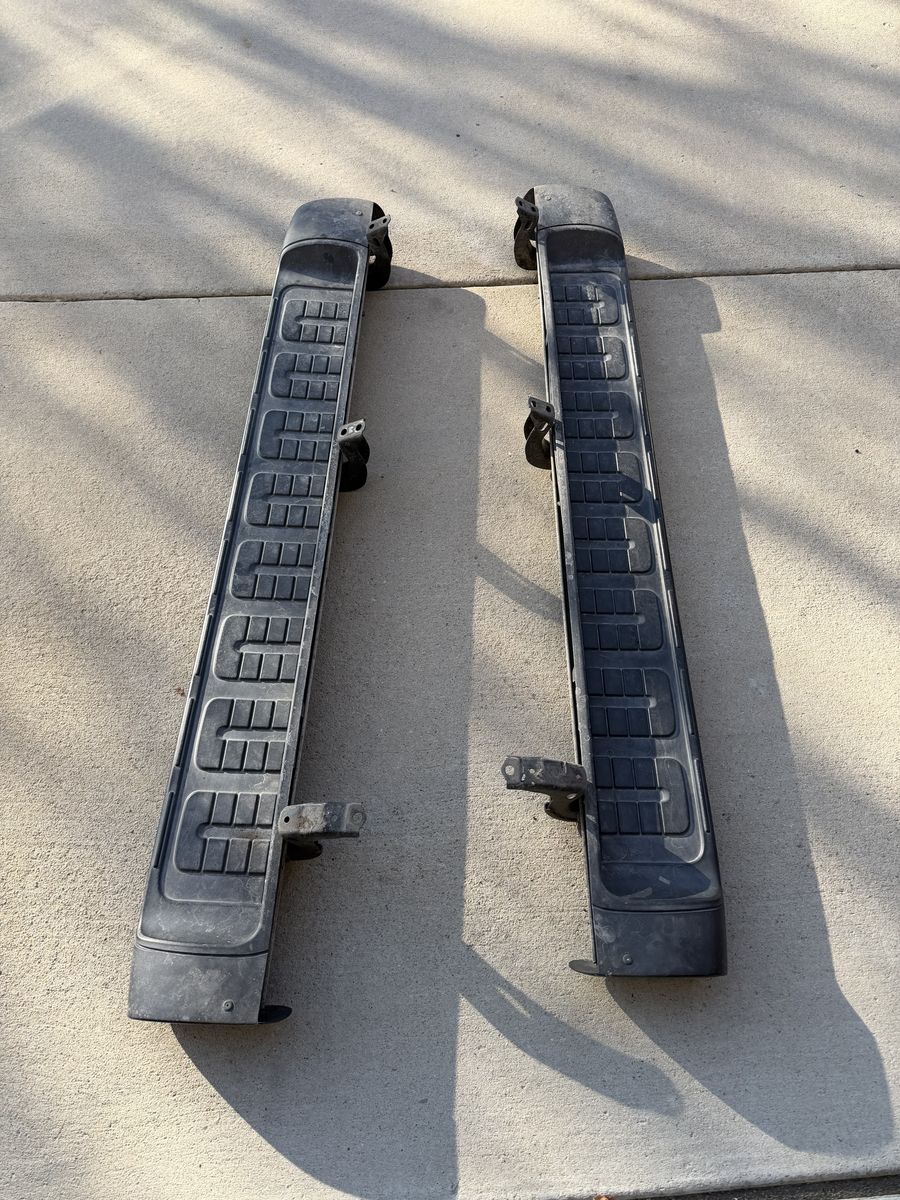 OEM TOYOTA FJ CRUISER RUNNING BOARDS