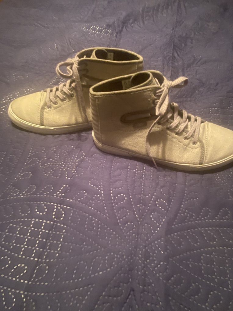 Vans Hadley Hi Top Canvas Sneakers Women's 7.5