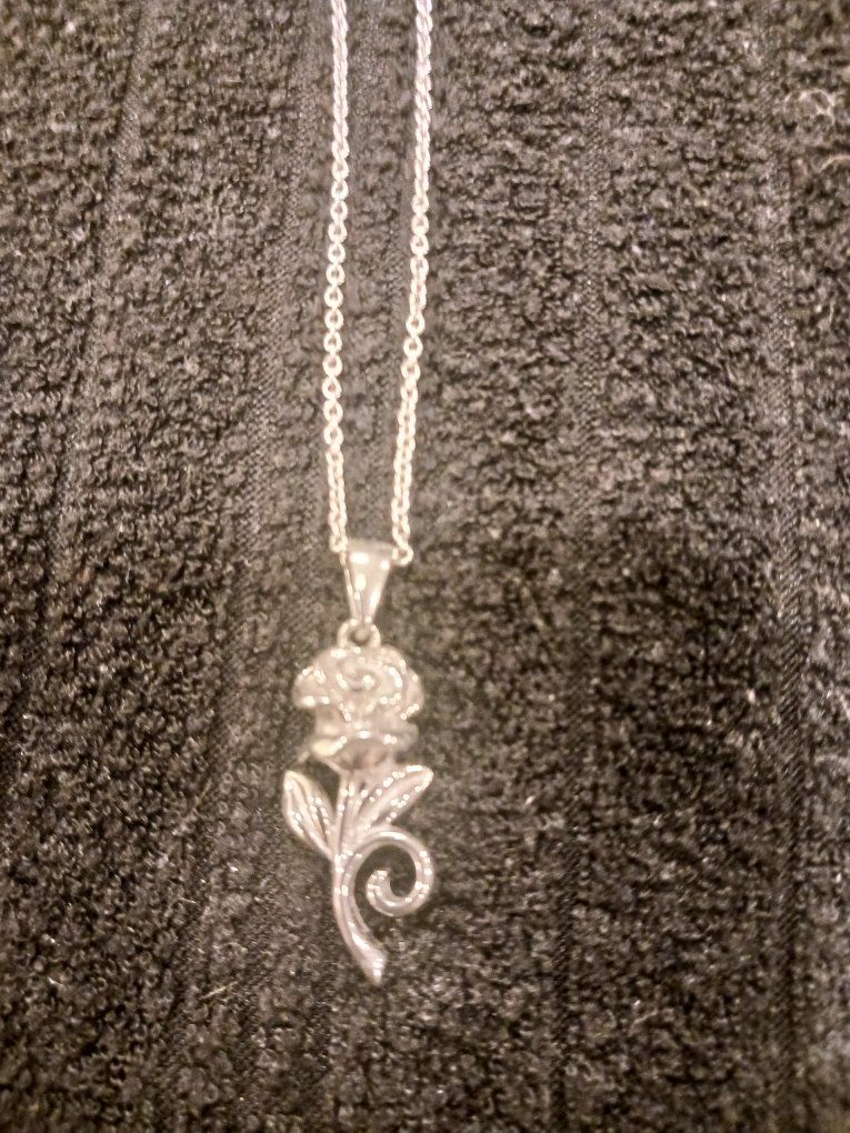 Rose necklace
