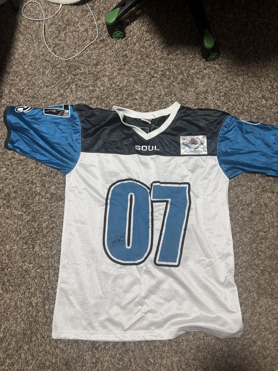 AUTOGRAPHED BON JOVI 9TH MAN