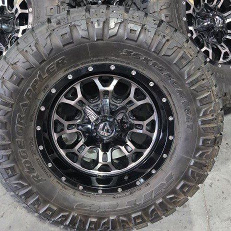 35" Nitto Ridge Grappler tires and 18"Fuel wheels