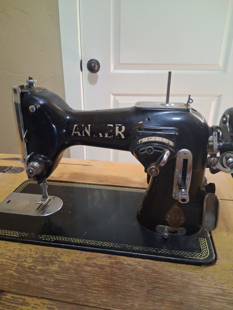 Vintage Anker Sewing Machine with Cabinet - Black, Industrial Style
