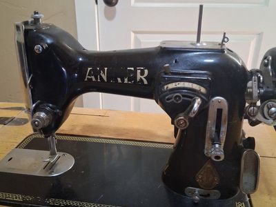 Vintage Anker Sewing Machine with Cabinet - Black, Industrial Style