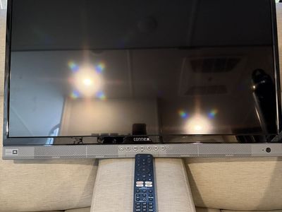 Connex 32” 12V Smart TV
