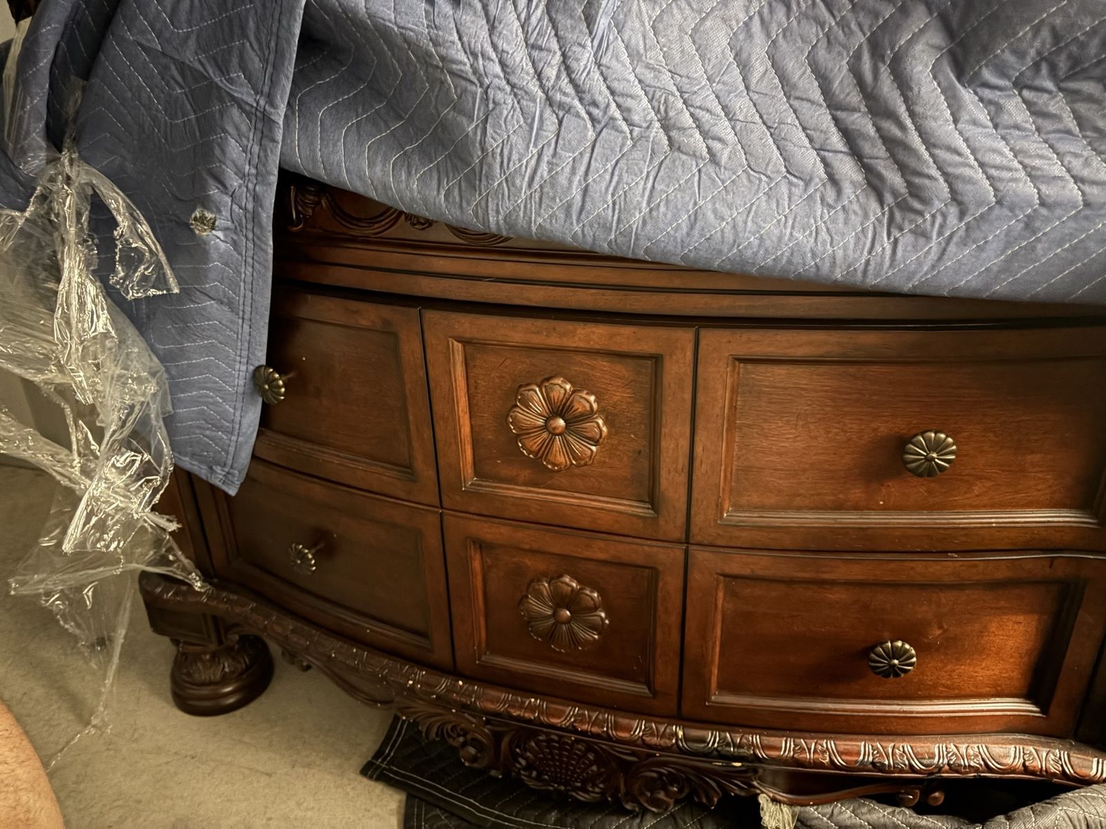 Main image 3