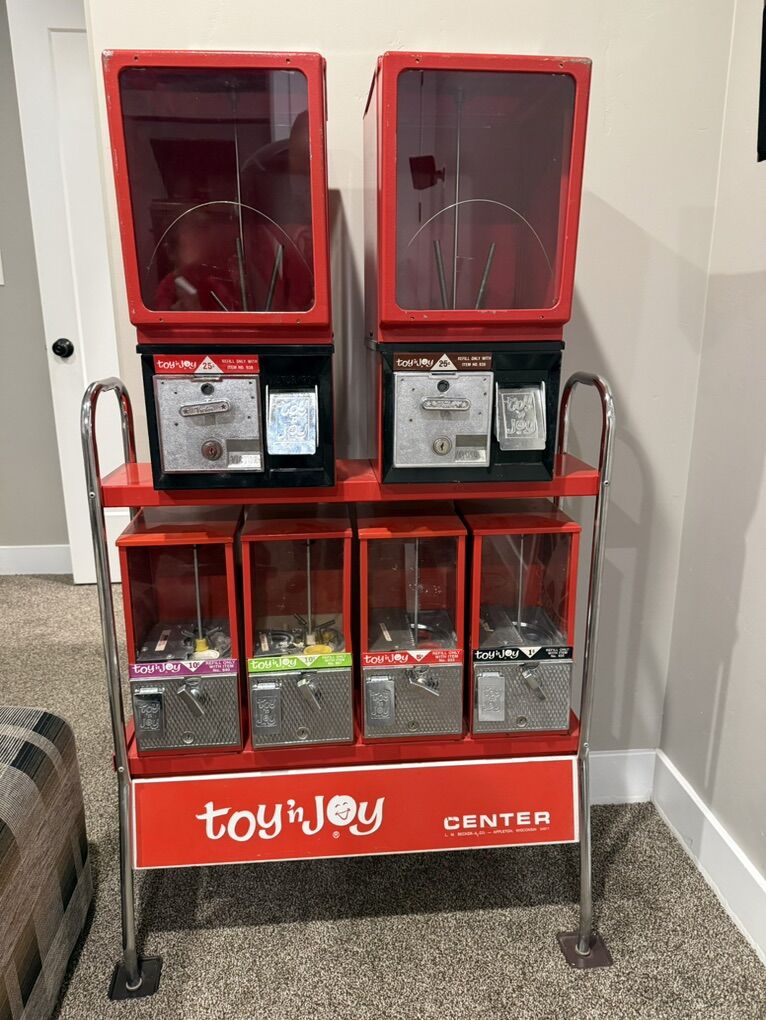 Toy N Joy Vending Machine
