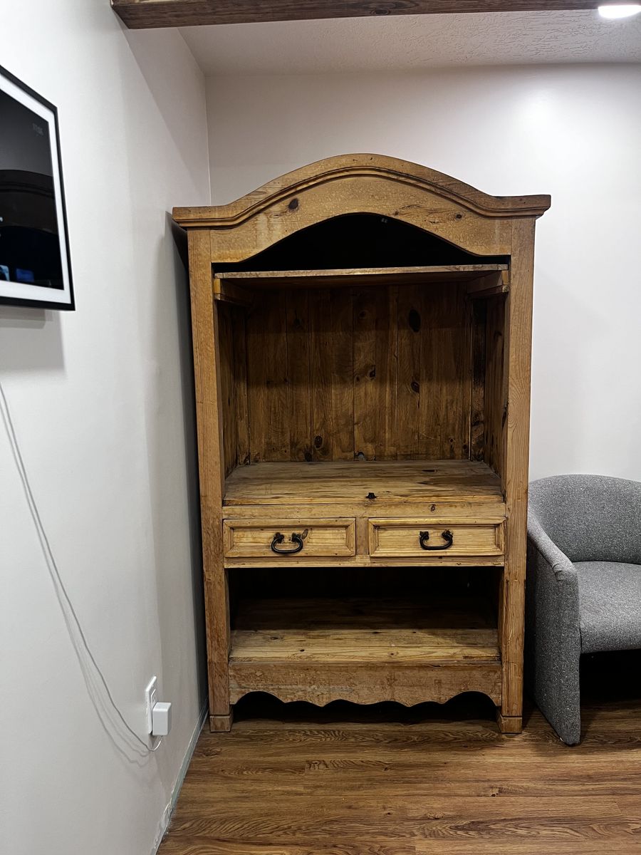 Solid Wood Hutch