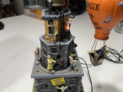 Lemax Spooky Town Zombie Fortress Hot Air Balloon Halloween Village