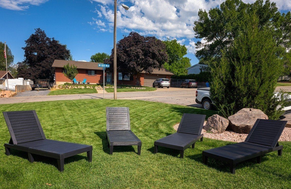 4 Adjustable Black Outdoor Patio Lounge Chairs