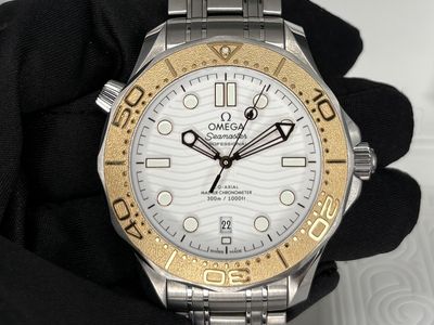 2024 Paris Seamaster 18k Moonshine Seamaster 522.21.42.20.04.001