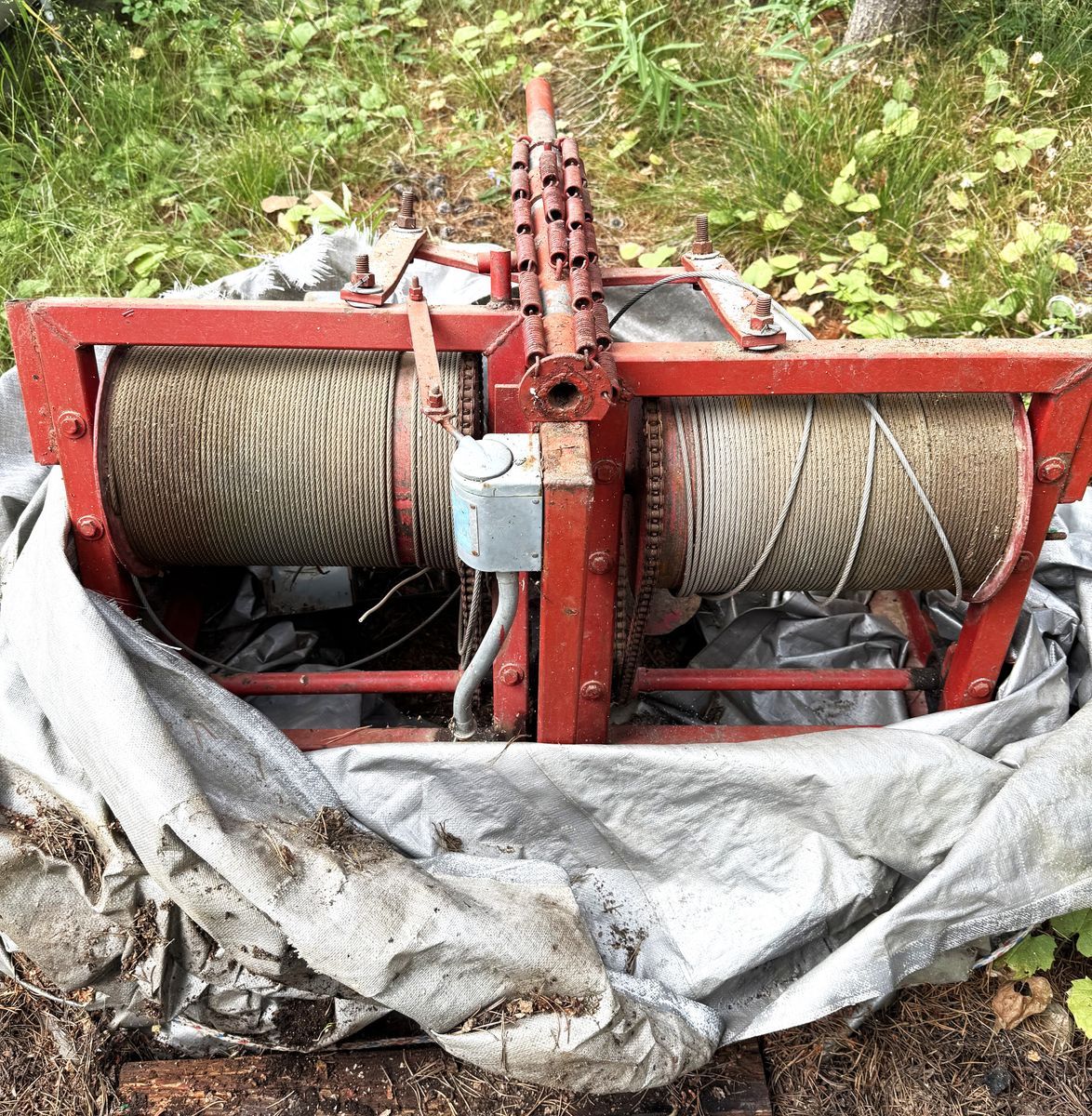 Heavy Duty 120V Electric Dual Drum Winch with Steel Cable