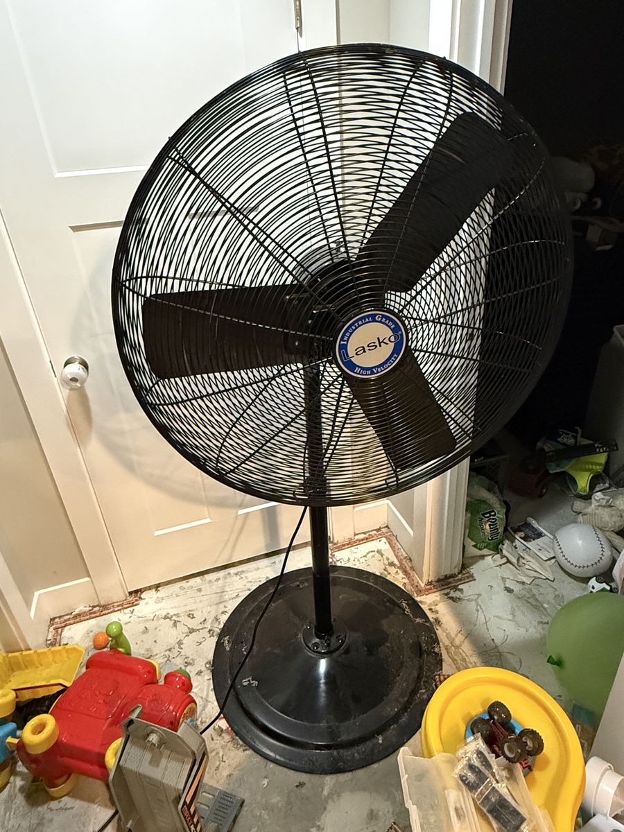 Lasko Industrial Grade High Velocity Pedestal Fan, Black