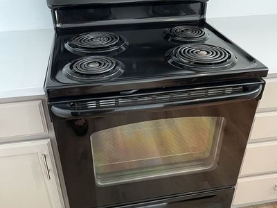 GE electric oven, black