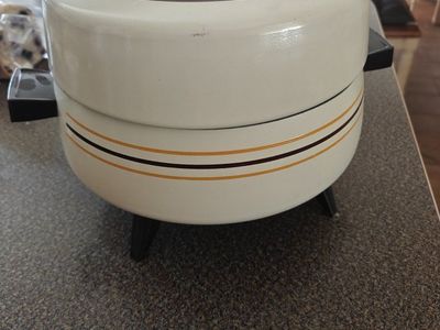 Vintage West Bend Electric Skillet/Fryer Pot