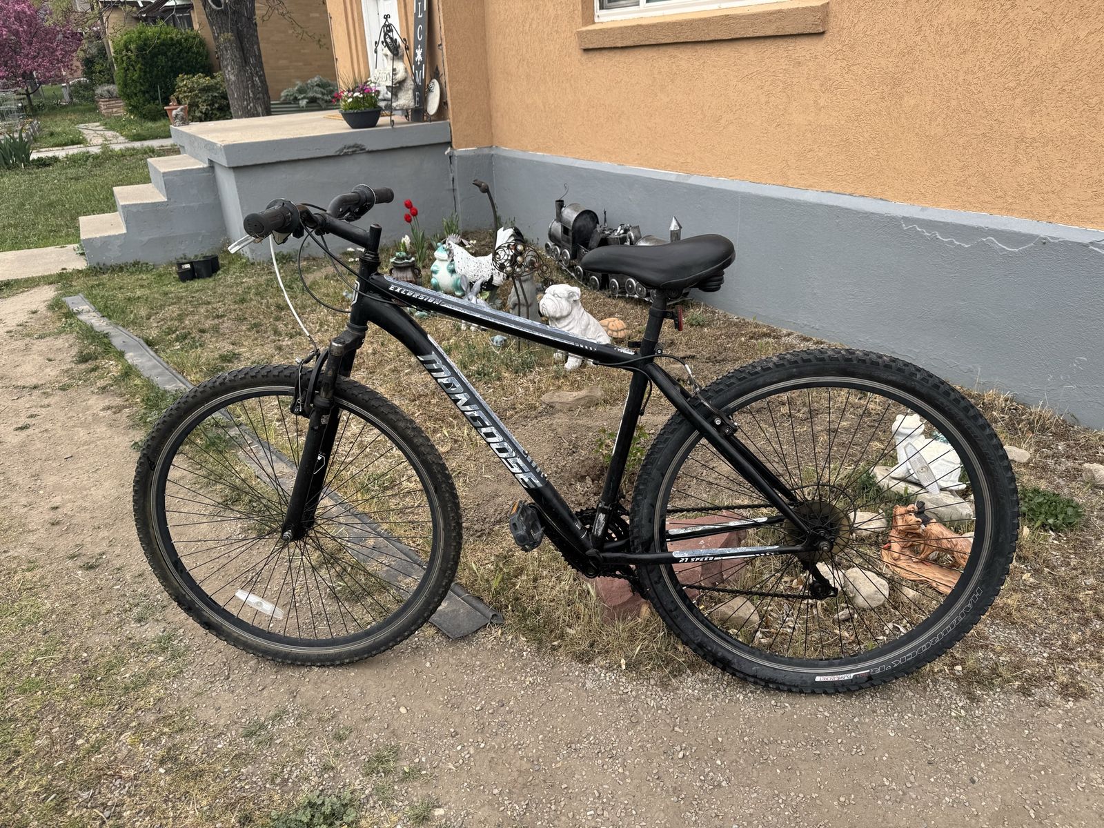 Mongoose Excursion 29" Men's Mountain Bike