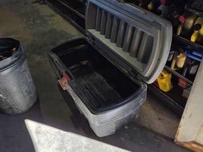 Rubbermaid container