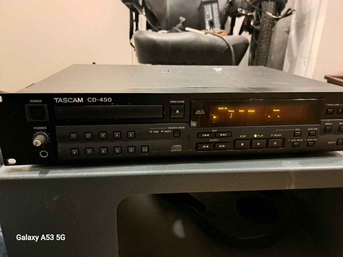 Tascam CD-450 Compact Disc Player - Professional Studio CD Player with Digital Output