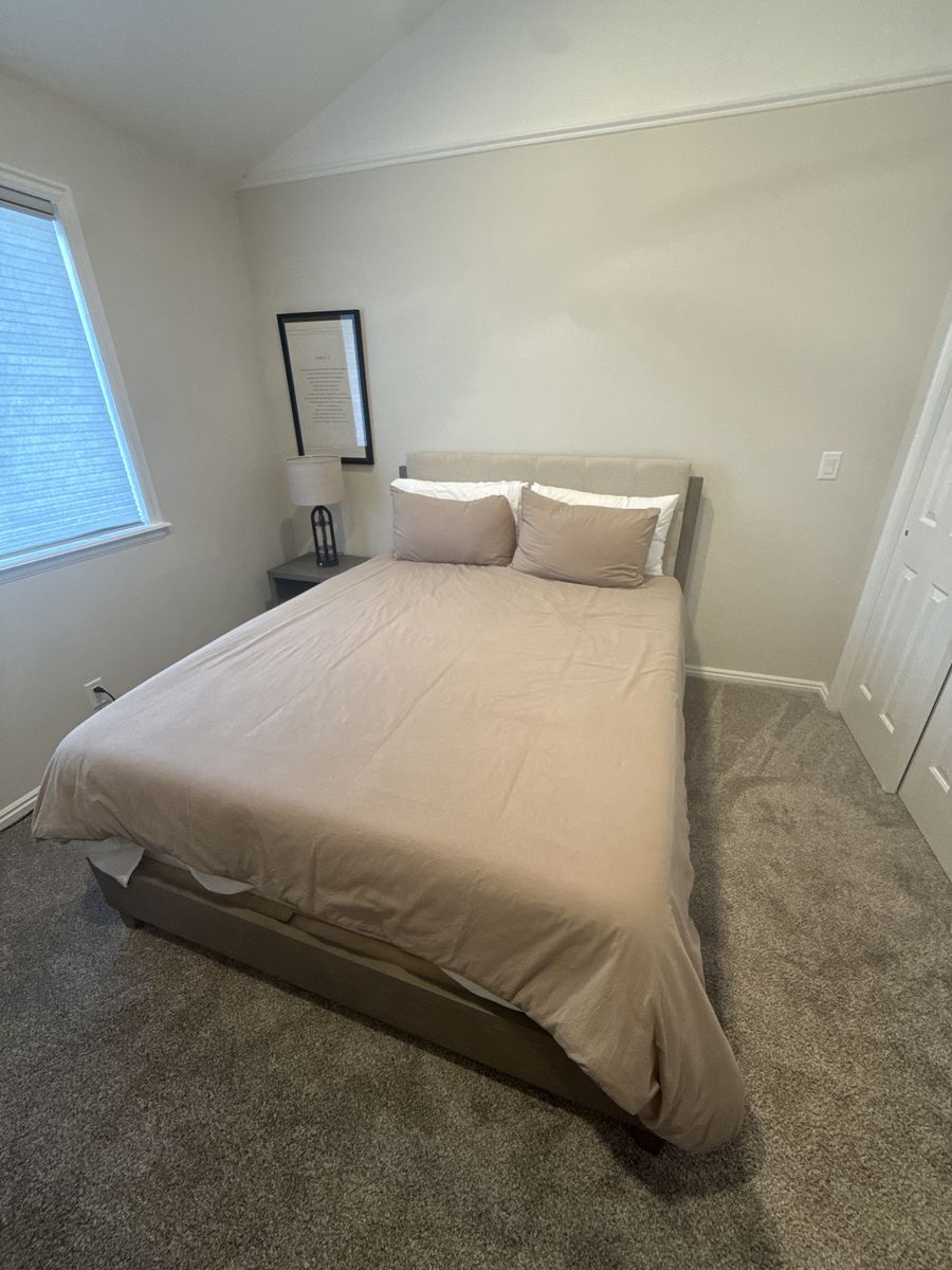 Bedroom Furniture Set