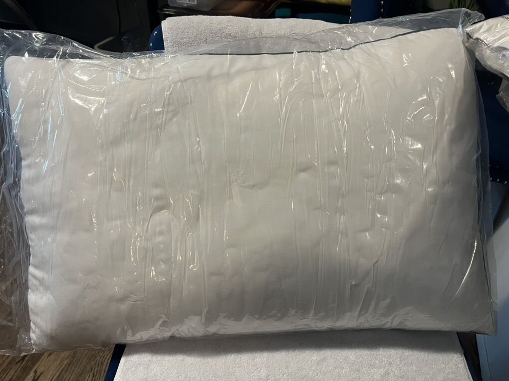 NEW Aoceki pillow 27x17 Inch FlufFy Soft