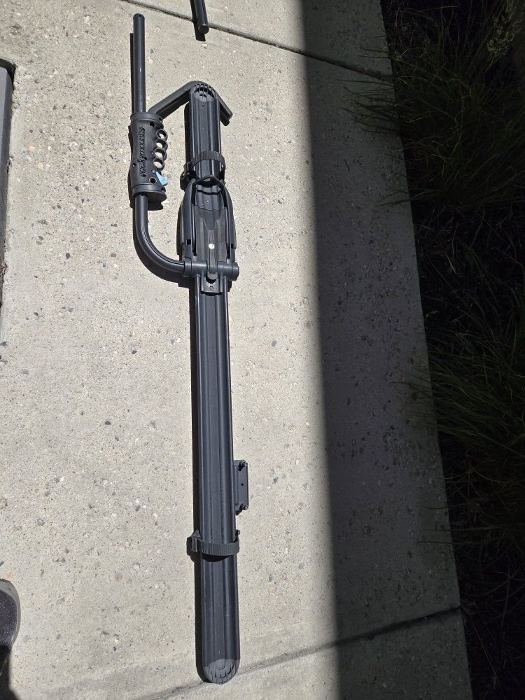 RockyMounts Brass Knuckles Roof Rack