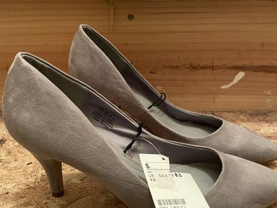 H&M 8.5 suede lavender purple womens heels new