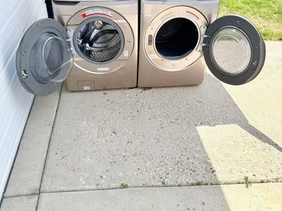 Samsung washer and electric dryer set