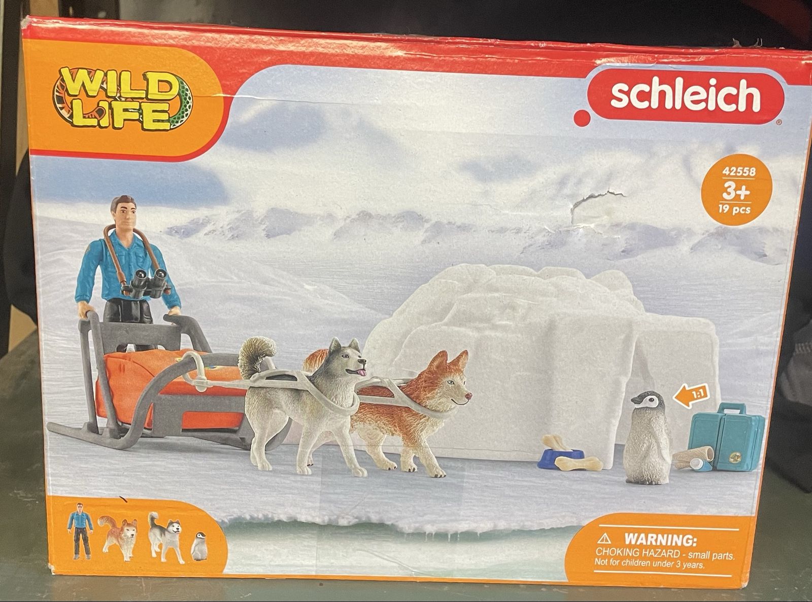 Schleich Wild Life Arctic Expedition Sled with Huskies and Igloo Set 42558