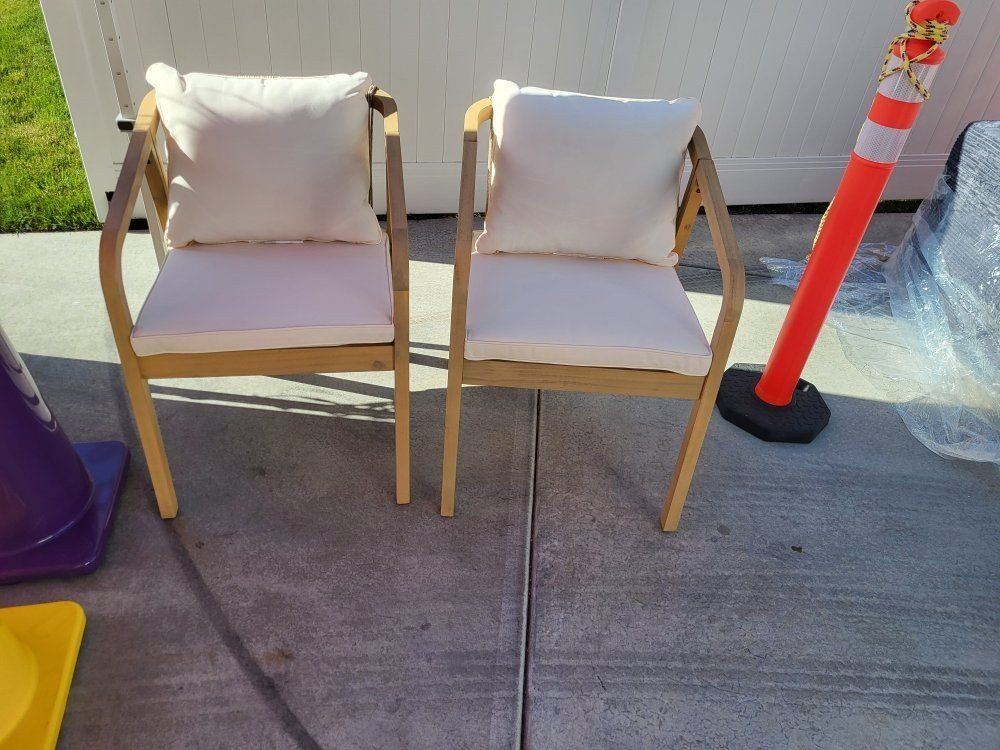 Set of 2* Outdoor Bamboo Wood Patio Chairs w/Cushions***